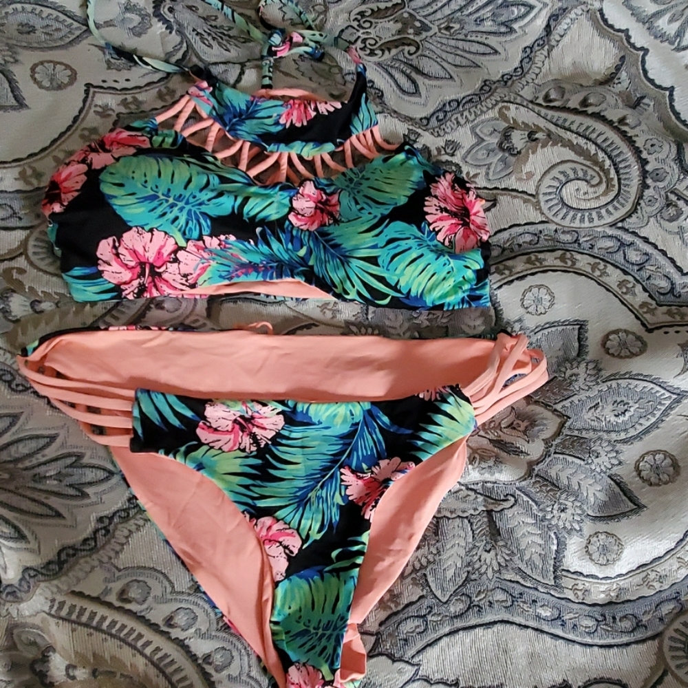 Swim suit